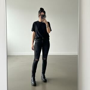 Levi’s 711 Skinny Distressed Black Denim Jeans with Comfy Stretch